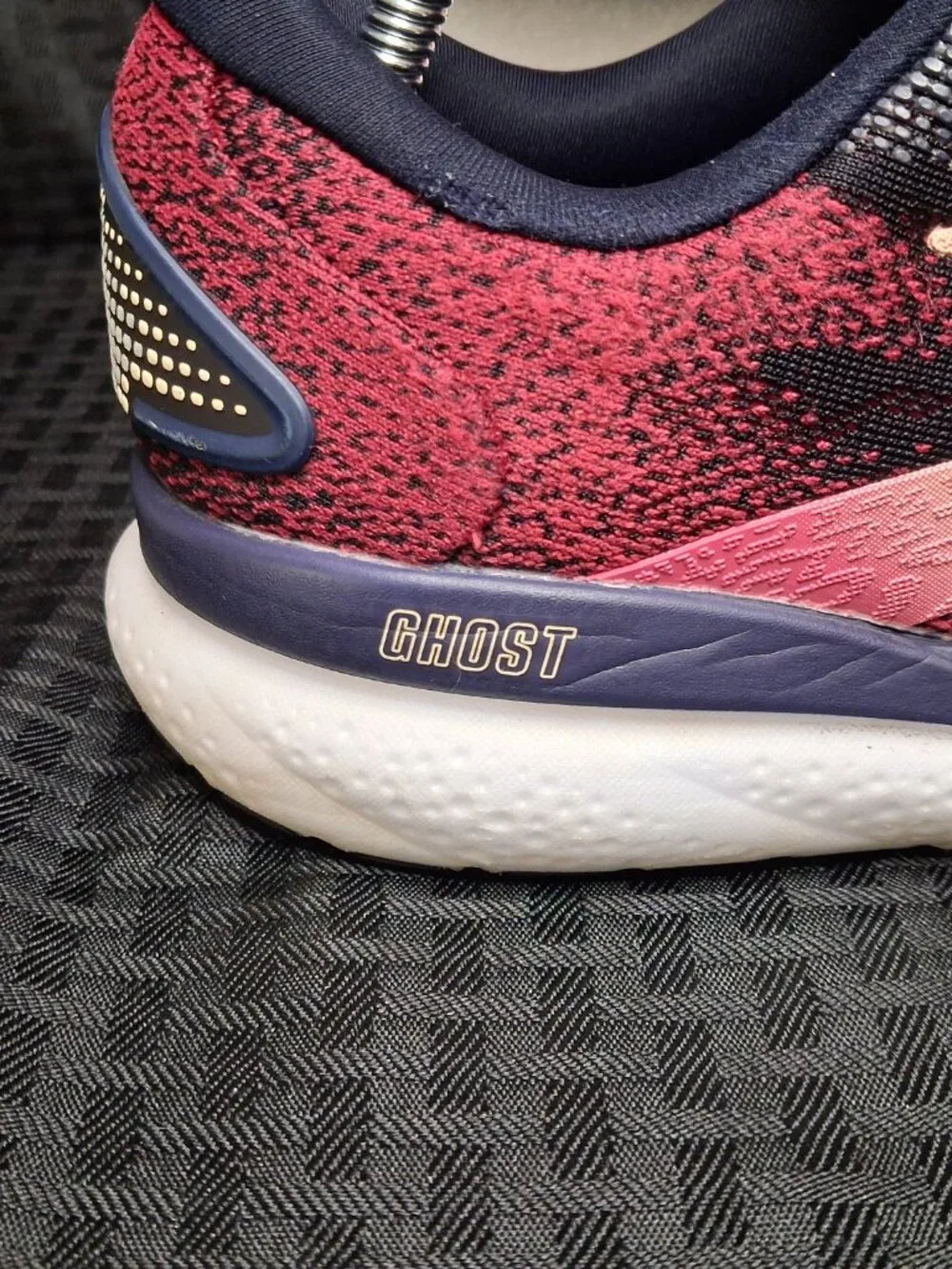 Brooks Ghost 16 Womans 10 Wide (D) Pink, Purple Running, Jogging, Walking Shoes